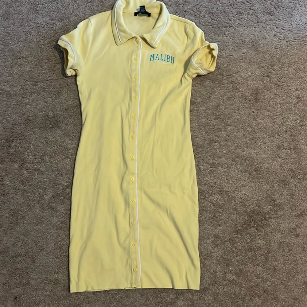 Women Yellow button up dress, size small